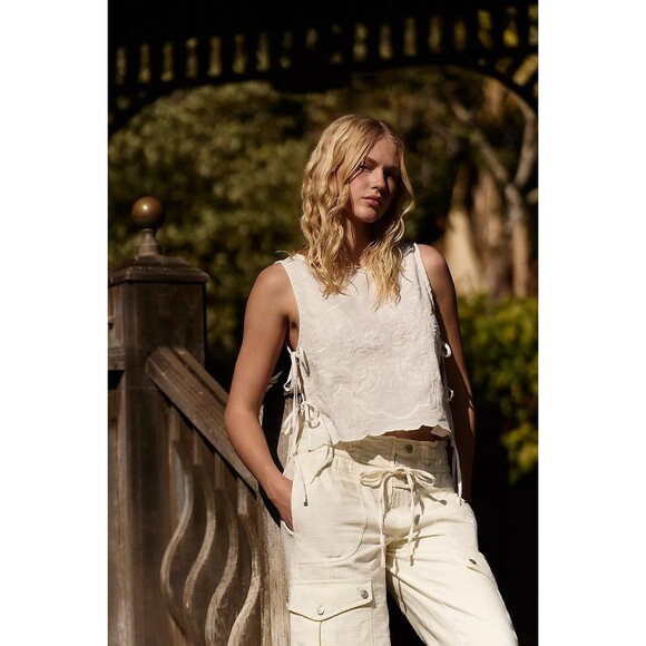 Free People Faded Gardens Tank Cropped Top Floral Embroidered Cotton L 283669 - Picture 2 of 10
